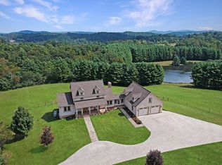 1157 Christiansburg Pike NE, Floyd, VA