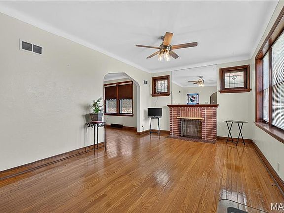 4th image of 5622 Pernod Ave