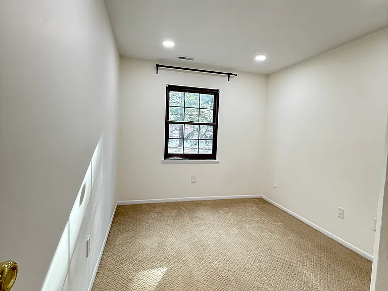 404A Willow Turn — Photo 10