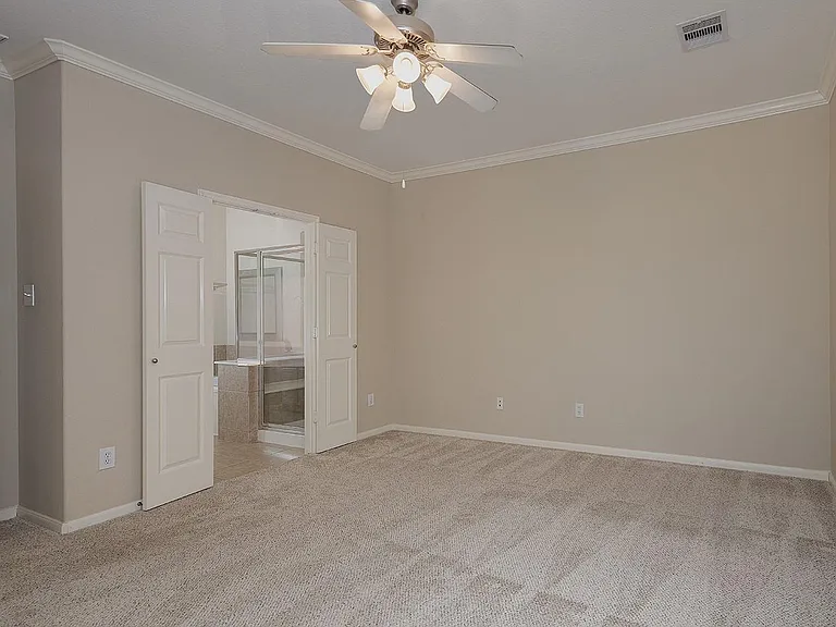 50 E Pipers Green St — Photo 14
