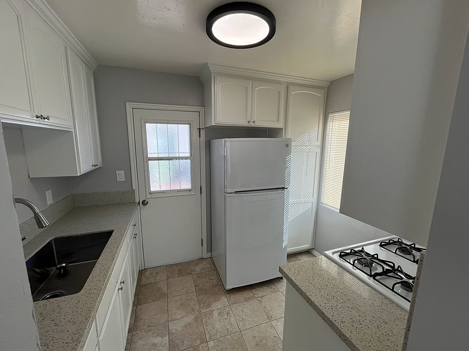 1st image of 3563 College Ave #3563
