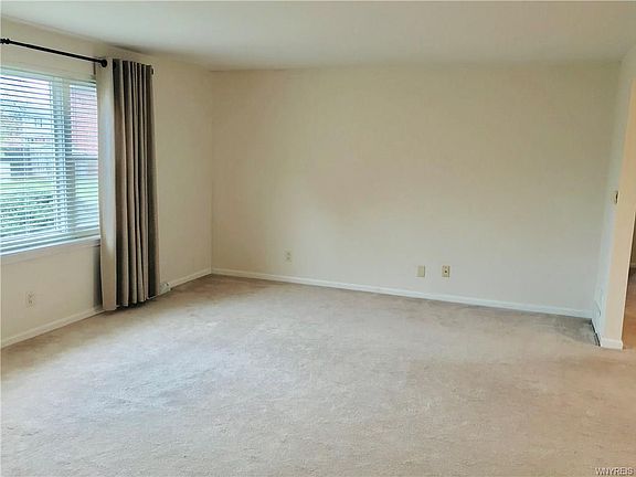 2nd image of 72B Old Lyme Dr APT 1