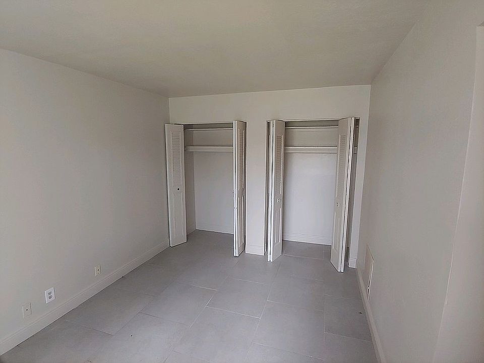 1st image of 2340 Sunburst Blvd