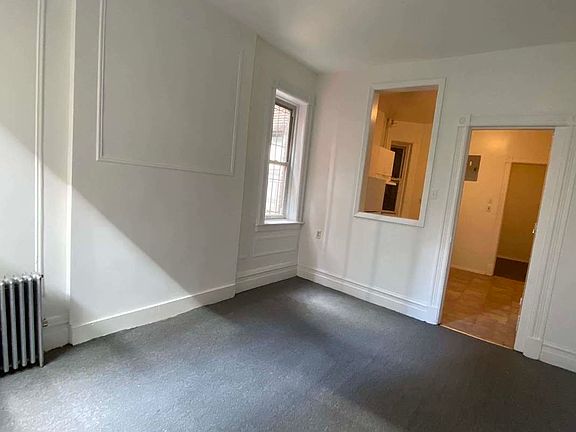 3rd image of 304 E 83rd St #2DD