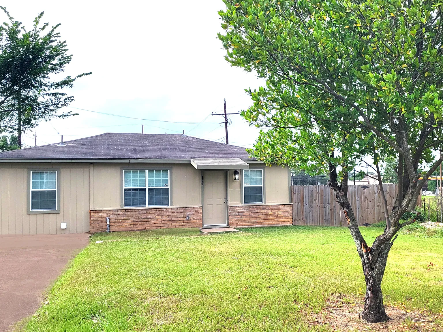 3 bed, 988 sqft, $1,395 — Photo 4