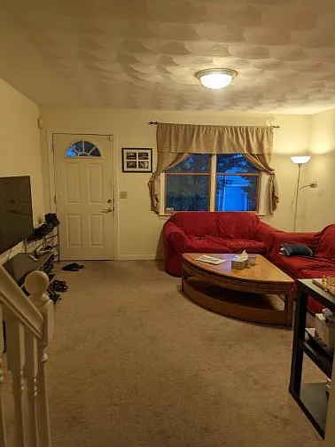 72 Locust St — Photo 3