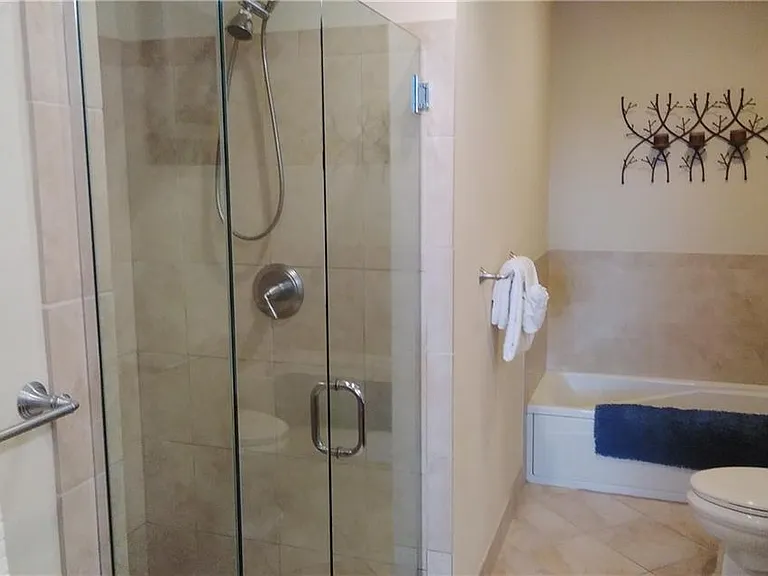 5076 Annunciation Cir #2206 — Photo 16