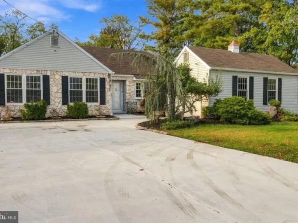 107 Brick Rd, Cherry Hill, NJ 08003