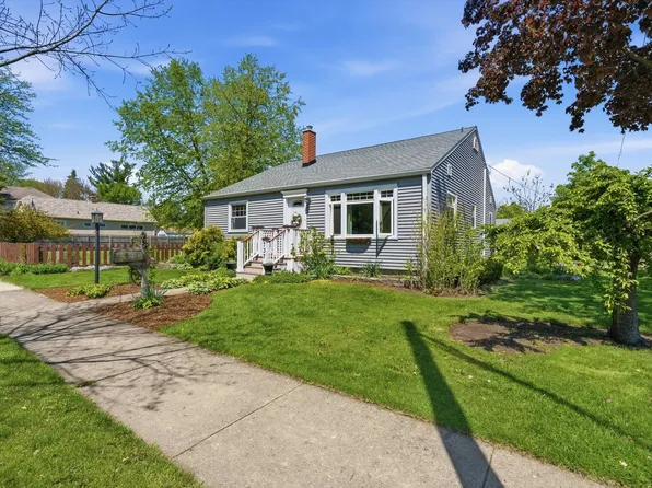 737 Wendall Ave, West Chicago, IL 60185