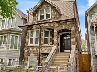 1746 W School St APT 2E, Chicago, IL 60657