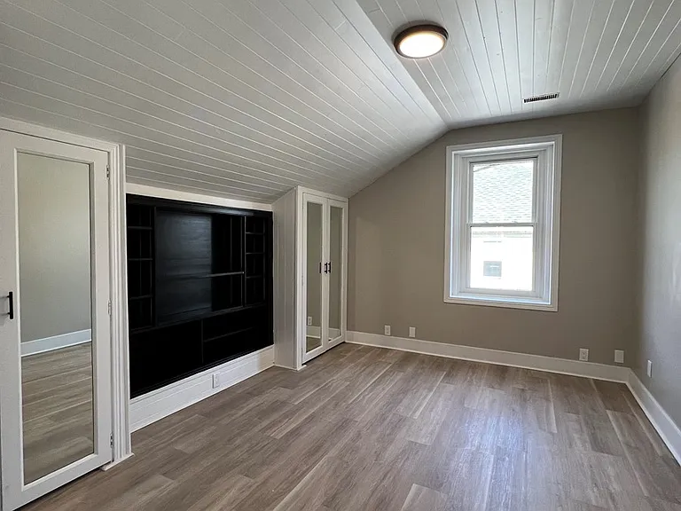 33 Victoria Ave #A — Photo 15