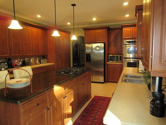 5th image of 307 Tanglewood Dr