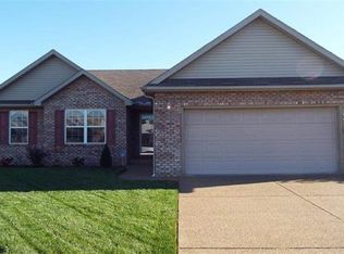 10569 Titan Dr, Newburgh, IN 47630
