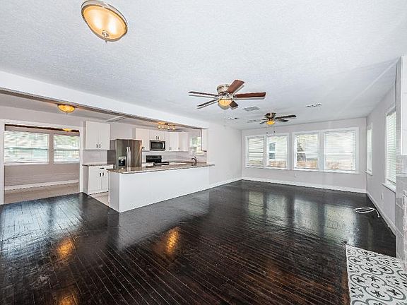3rd image of 4243 1st Ave S #1