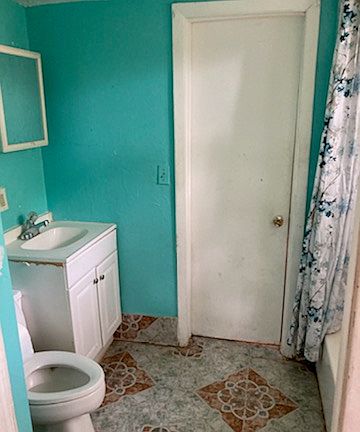 2nd image of 418 Pleasant St