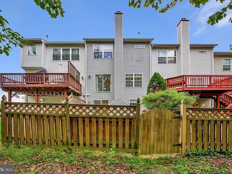 8335 Wades Way — Photo 40