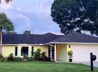 5411 America Dr, Sarasota, FL 34231