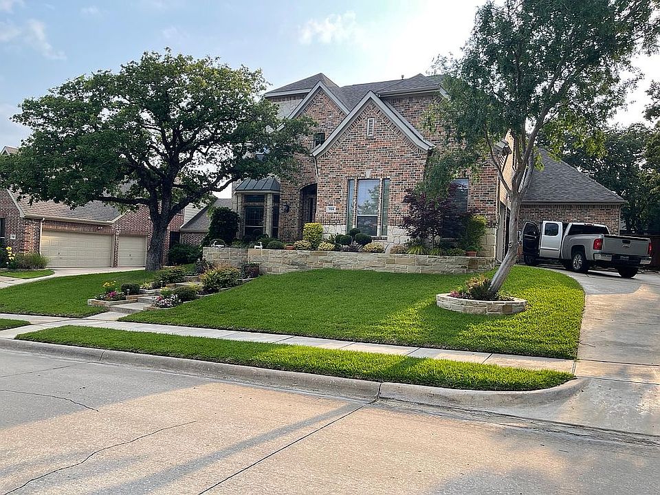 1st image of 704 Hidden Woods Dr