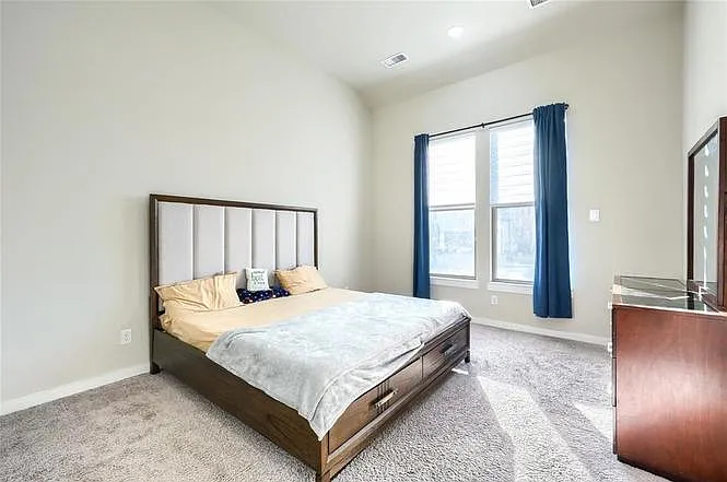 3300 Hawkins Ave — Photo 7