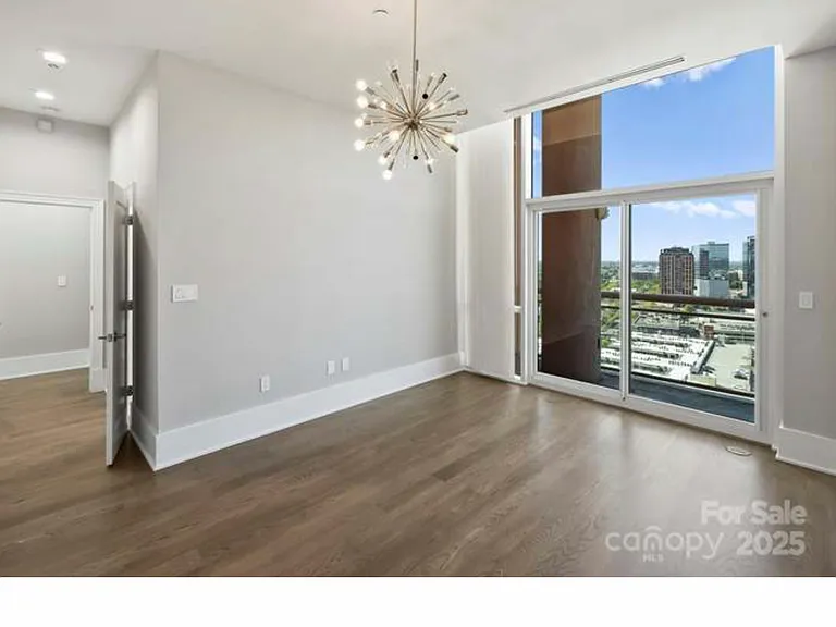315 Arlington Ave #2302 — Photo 10