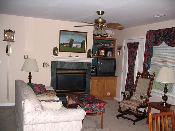 3rd image of 10 Eagles Nest Ln #1805