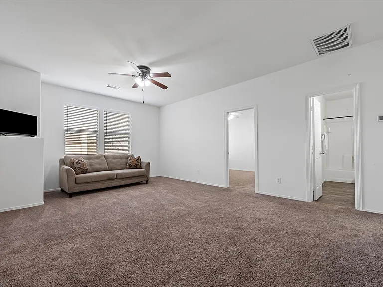 6742 Durango Creek Dr — Photo 27