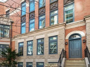 363 W Superior St, Chicago, IL 60654