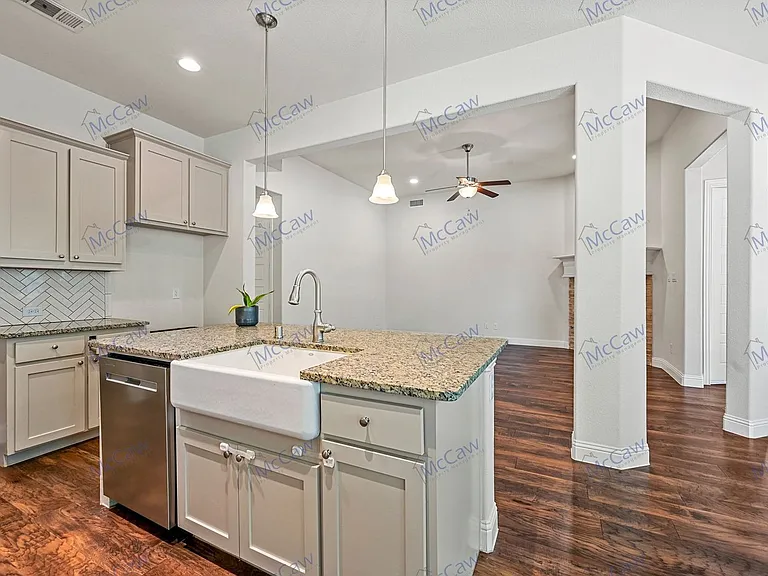 3000 Crestwater Rdg — Photo 4