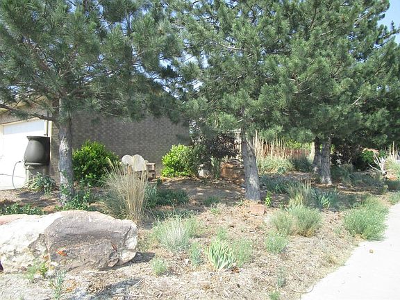 3rd image of 2902 N Terrace Pl