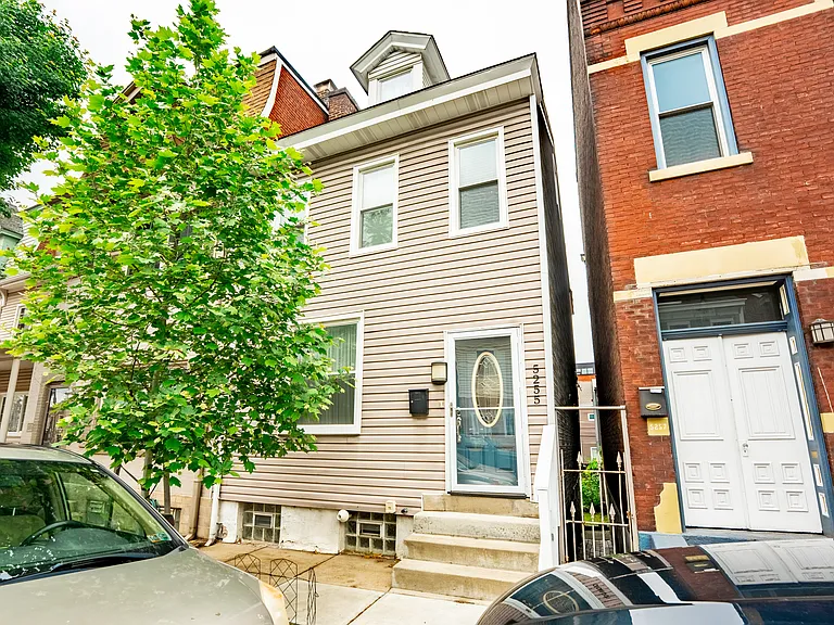 5255 Carnegie St — Photo 1