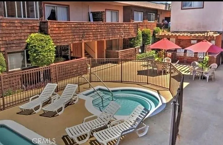 5403 Newcastle Ave #8 — Photo 30