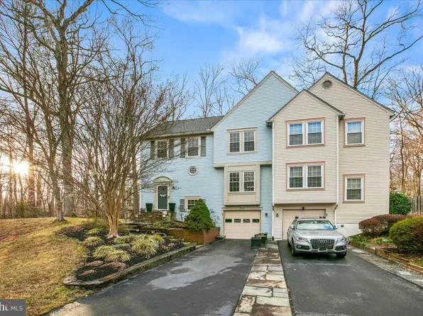 7952 Gambrill Ct, Springfield, VA 22153