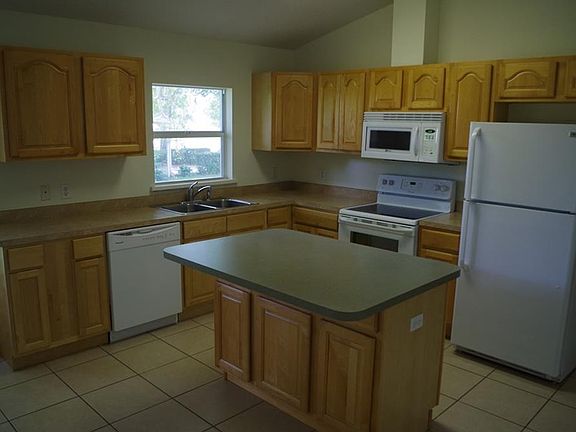 5th image of 1846 5th St