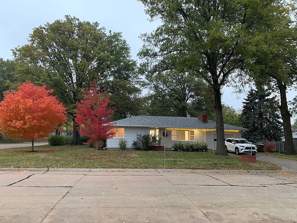 Front of Home - Fall