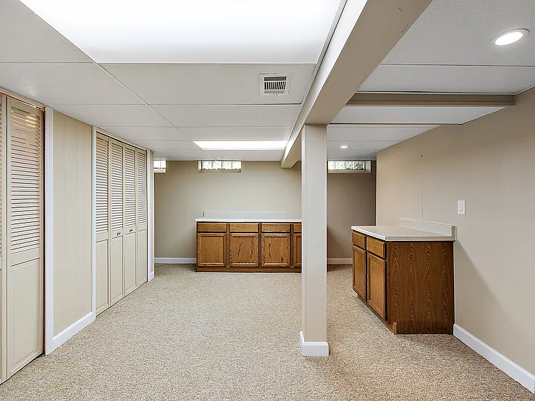 2546 Dorchester Rd — Photo 30