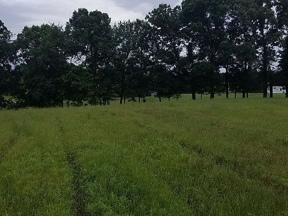 4th image of 1000 County Road 660