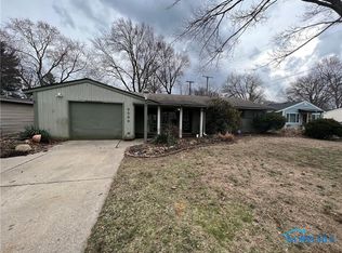 3069 Elmview Dr, Toledo, OH 43613
