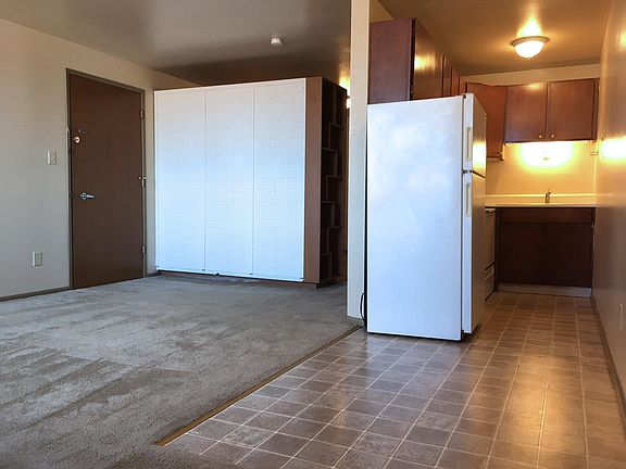 3rd image of 5625 15th Ave NE APT 304