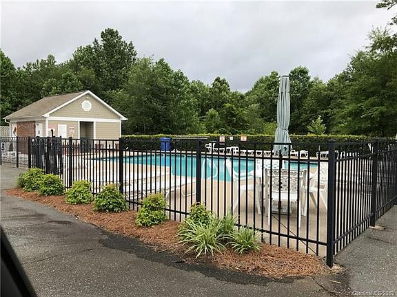 3rd image of 119 Woodsong Ln #43