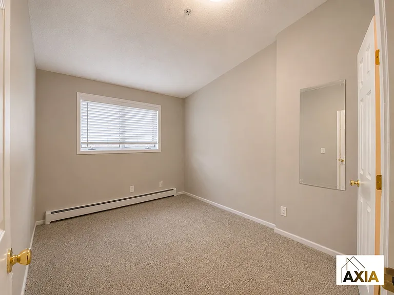1927 Canyon Blvd #302 — Photo 4