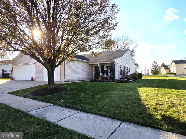 6746 Seneca Ridge Dr, York, PA 17403