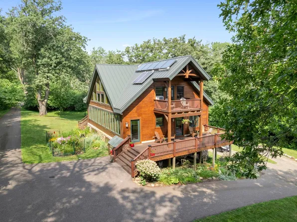 5840 Christmas Lake Rd, Shorewood, MN 55331