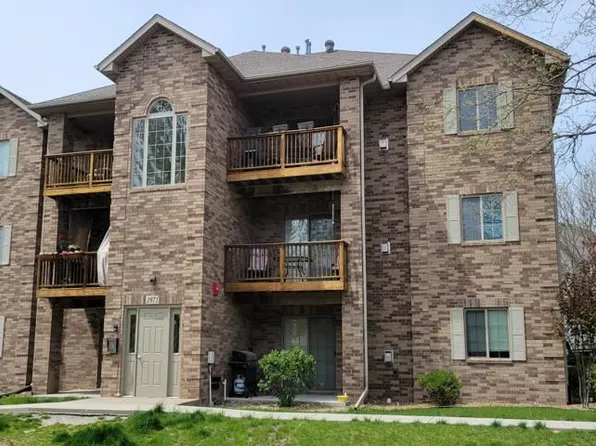 2871 Coral Ct APT 302, Coralville, IA 52241