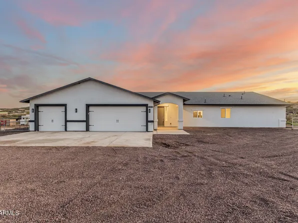 43232 N 12TH Street, New River, AZ 85087