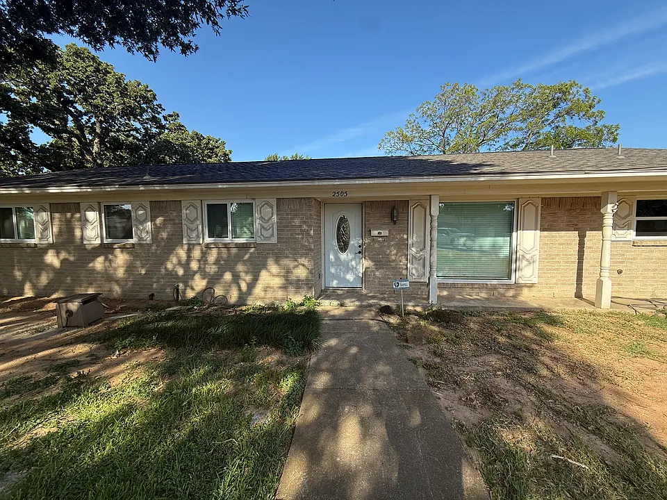 2505 Glen Lea Dr