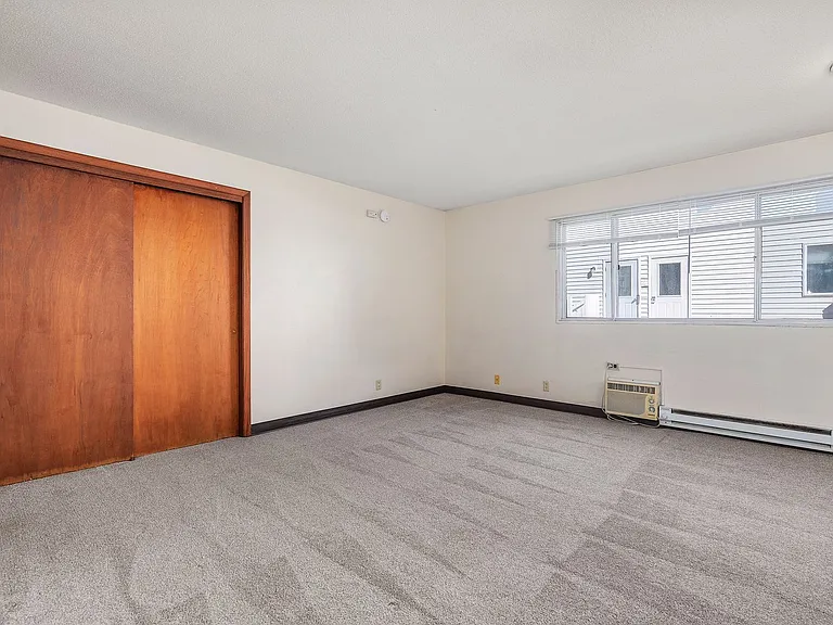 1215 S Dewey St — Photo 5