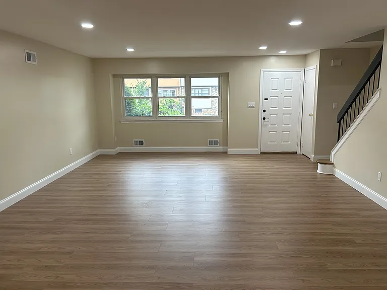 1406 Merrywood Dr — Photo 5