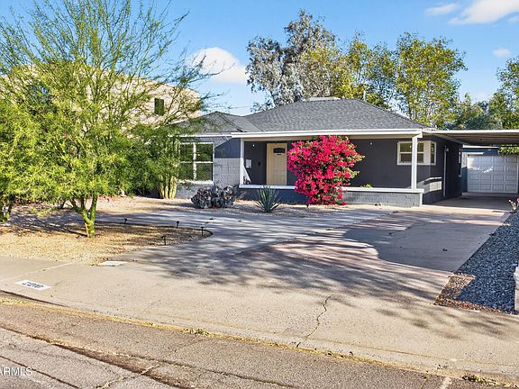 2nd image of 2210 E CAMBRIDGE Avenue