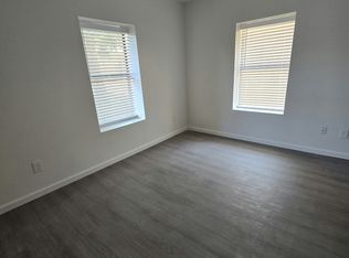 300 S 5th St #B, Santa Rosa, NM 88435