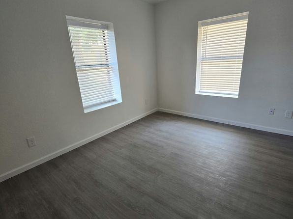 300 S 5th St #B